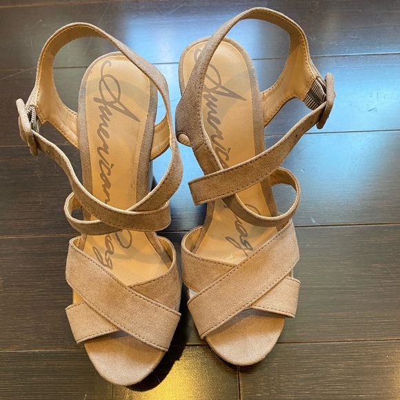 Light Brown/ Tan Wedges Size: 6/6.5 - Picture 1 of 4